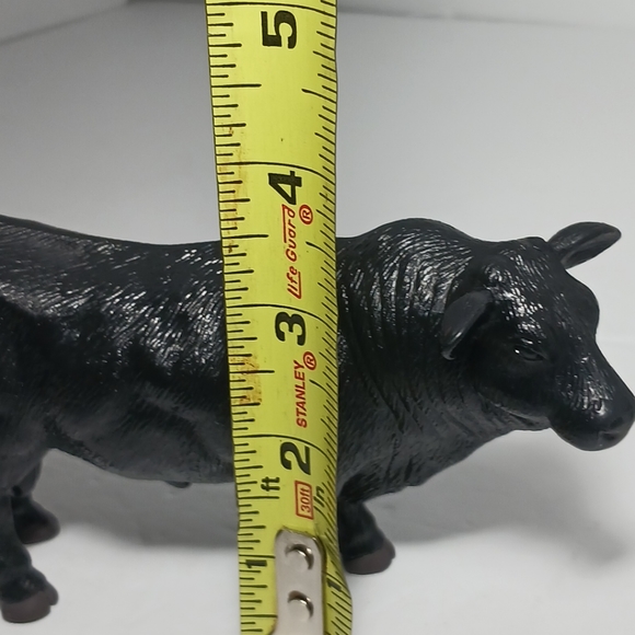 1/16th Scale Little Buster Black Angus Bull toy farm - Picture 3 of 6